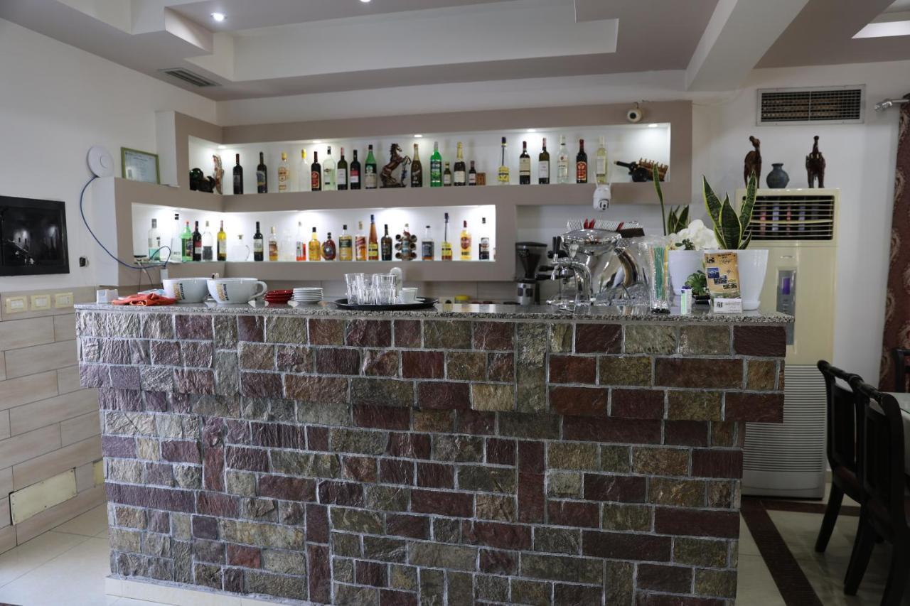 Hotel Kalaja Boks Zewnętrze zdjęcie