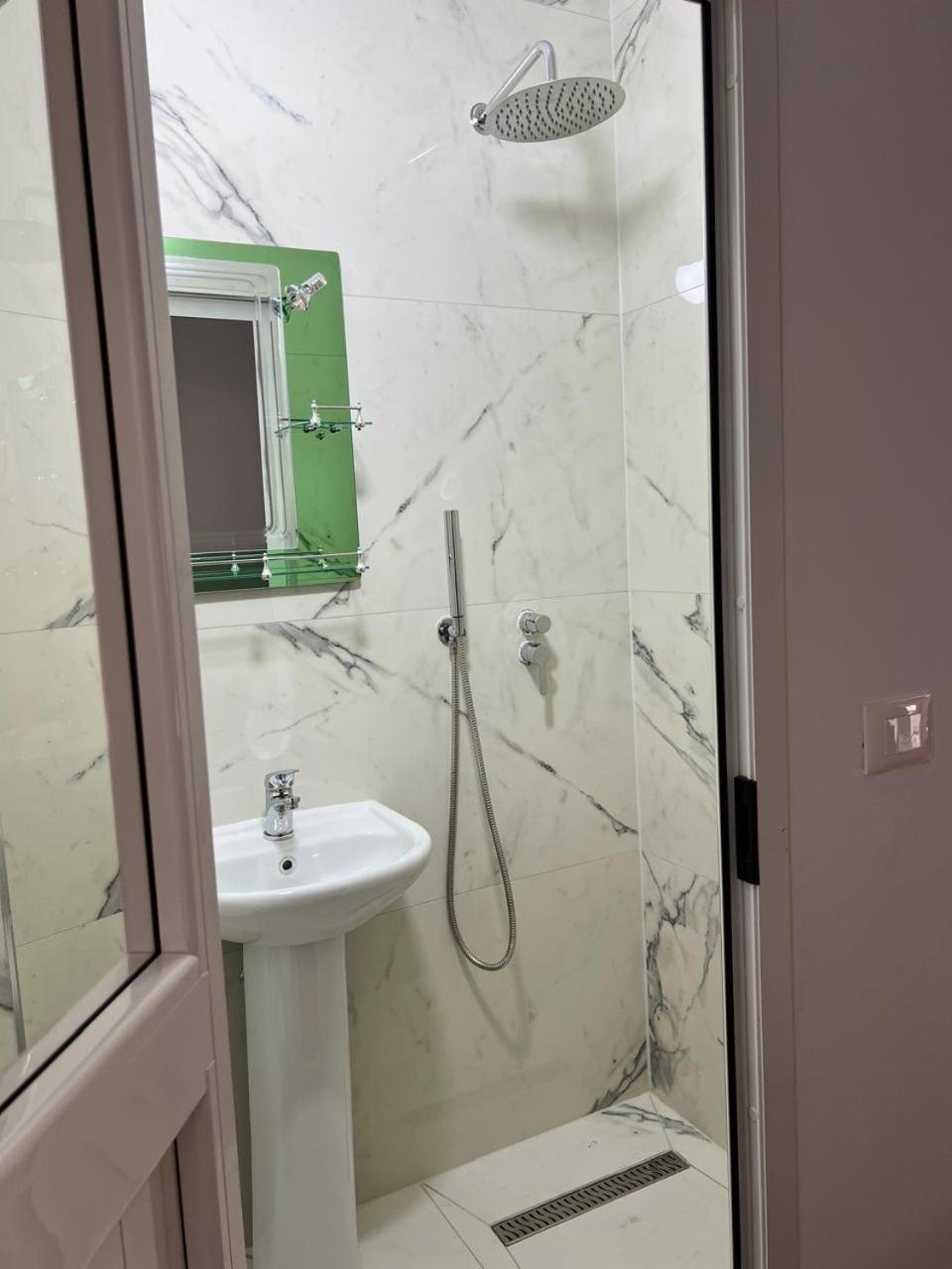 Hotel Kalaja Boks Zewnętrze zdjęcie
